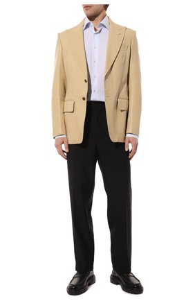 Мужской кожаный пиджак TOM FORD бежевого цвета по цене 563000 руб., арт. BW408/TFL808 | Фото 2 Мужской кожаный пиджак TOM FORD бежевого цвета, арт. BW408/TFL808 | Фото 2 (Длина (для топов): Стандартные; Пиджаки М: Приталенный; Случай: Повседневный; Рукава: Длинные; Стили: Кэжуэл; Материал подклада: Купро; 1-2-бортные: Однобортные)