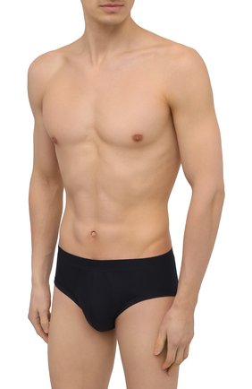 Мужские хлопковые брифы ZIMMERLI темно-синего цвета по цене 7180 руб., арт. 286-1444 | Фото 2 Мужские хлопковые брифы ZIMMERLI темно-синего цвета, арт. 286-1444 | Фото 2 (Материал внешний: Хлопок; Кросс-КТ: бельё; Мужское Кросс-КТ: Трусы)