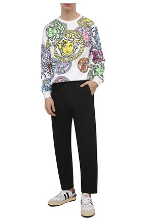 Мужской хлопковый свитшот VERSACE разноцветного цвета по цене 73600 руб., арт. A77278/1F00722 | Фото 2 Мужской хлопковый свитшот VERSACE разноцветного цвета, арт. A77278/1F00722 | Фото 2