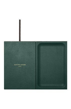 Беспроводное зарядное устройство valet heritage NATIVE UNION темно-зеленого цвета по цене 33590 руб., арт. VALET-HRTG-DRGRN | Фото 1 Беспроводное зарядное устройство valet heritage NATIVE UNION темно-зеленого цвета, арт. VALET-HRTG-DRGRN | Фото 1 (Региональные ограничения белый список (Axapta Mercury): RU)