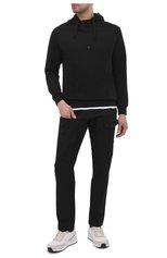 Мужские брюки STONE ISLAND черного цвета, арт. 7415312X4 | Фото 2 (Длина (брюки, джинсы): Стандартные; Случай: Повседневный; Материал внешний: Синтетический материал; Стили: Гранж)