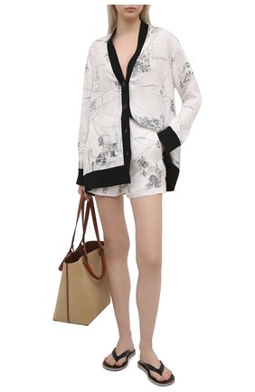 Женские шелковые шорты EMILIO PUCCI белого цвета по цене 57550 руб., арт. 1ERU15/1E741 | Фото 2 Женские шелковые шорты EMILIO PUCCI белого цвета, арт. 1ERU15/1E741 | Фото 2