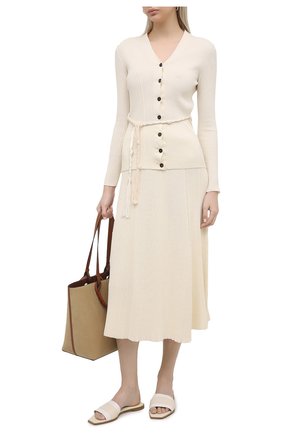 Женские кожаные шлепанцы ALEXANDER MCQUEEN светло-бежевого цвета по цене 52950 руб., арт. 651902/WHZX1 | Фото 2 Женские кожаные шлепанцы ALEXANDER MCQUEEN светло-бежевого цвета, арт. 651902/WHZX1 | Фото 2