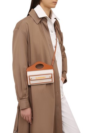 Женская сумка pocket small BURBERRY коричневого цвета по цене 57000 руб., арт. 8036740 | Фото 2 Женская сумка pocket small BURBERRY коричневого цвета, арт. 8036740 | Фото 2 (Сумки-технические: Сумки top-handle, Сумки через плечо; Материал: Текстиль; Ремень/цепочка: На ремешке; Размер: small)