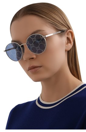 Женские солнцезащитные очки GUCCI синего цвета по цене 35200 руб., арт. GG0944SA 004 | Фото 2 Женские солнцезащитные очки GUCCI синего цвета, арт. GG0944SA 004 | Фото 2 (Оптика Гендер: оптика-унисекс; Очки форма: Круглые; Тип очков: С/з)