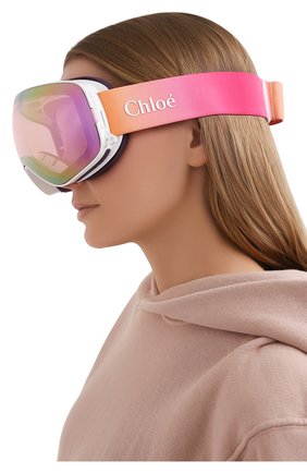 Женские горнолыжная маска CHLOÉ розового цвета по цене 0 руб., арт. DR X2S CASSIDY-PINK I0N+SILVER I0N | Фото 2 Женские горнолыжная маска CHLOÉ розового цвета, арт. DR X2S CASSIDY-PINK I0N+SILVER I0N | Фото 2 (Региональные ограничения белый список (Axapta Mercury): RU; Очки форма: Маска; Оптика Гендер: оптика-женское)