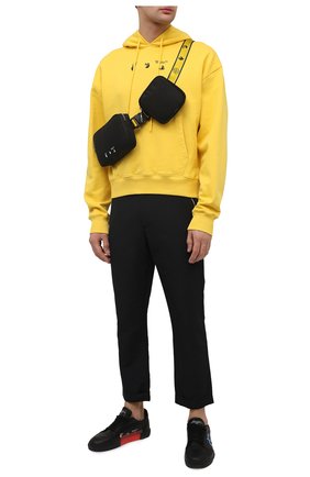 Мужская текстильная поясная сумка OFF-WHITE черного цвета по цене 55450 руб., арт. 0MNQ009S21FAB001 | Фото 2 Мужская текстильная поясная сумка OFF-WHITE черного цвета, арт. 0MNQ009S21FAB001 | Фото 2 (Ремень/цепочка: На ремешке; Материал: Текстиль; Размер: small)