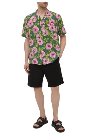Мужские хлопковые шорты DOLCE & GABBANA черного цвета по цене 41650 руб., арт. GW0MAT/FUFJR | Фото 2 Мужские хлопковые шорты DOLCE & GABBANA черного цвета, арт. GW0MAT/FUFJR | Фото 2