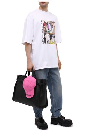 Мужская хлопковая футболка BALENCIAGA белого цвета по цене 43950 руб., арт. 641614/TJVH1 | Фото 2 Мужская хлопковая футболка BALENCIAGA белого цвета, арт. 641614/TJVH1 | Фото 2 (Длина (для топов): Удлиненные; Принт: С принтом; Материал внешний: Хлопок; Стили: Гранж; Рукава: Короткие)