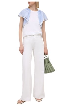Женская хлопковая футболка REDVALENTINO белого цвета по цене 39950 руб., арт. VR0MG09I/5W5 | Фото 2 Женская хлопковая футболка REDVALENTINO белого цвета, арт. VR0MG09I/5W5 | Фото 2 (Принт: Без принта; Длина (для топов): Стандартные; Материал внешний: Хлопок; Женское Кросс-КТ: Футболка-одежда; Рукава: Короткие; Стили: Бохо; Региональные ограничения белый список (Axapta Mercury): RU)