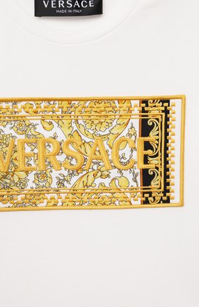 Детский хлопковая футболка VERSACE белого цвета по цене 12900 руб., арт. 1000102/1A00268 | Фото 3 Детский хлопковая футболка VERSACE белого цвета, арт. 1000102/1A00268 | Фото 3