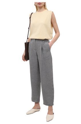 Женские брюки из льна и шелка GIORGIO ARMANI серого цвета по цене 99500 руб., арт. 1SHPP0H1/T029K | Фото 2 Женские брюки из льна и шелка GIORGIO ARMANI серого цвета, арт. 1SHPP0H1/T029K | Фото 2