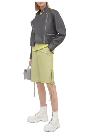 Женские кожаные шорты OFF-WHITE зеленого цвета по цене 141500 руб., арт. 0WJB018S21LEA001 | Фото 2 Женские кожаные шорты OFF-WHITE зеленого цвета, арт. 0WJB018S21LEA001 | Фото 2