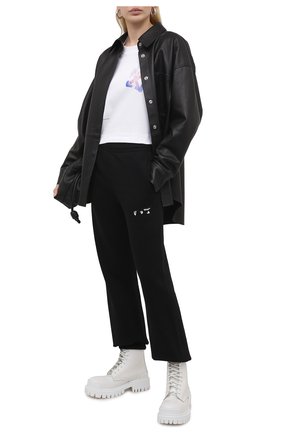 Женская хлопковая футболка OFF-WHITE белого цвета по цене 22650 руб., арт. 0WAA090S21JER001 | Фото 2 Женская хлопковая футболка OFF-WHITE белого цвета, арт. 0WAA090S21JER001 | Фото 2