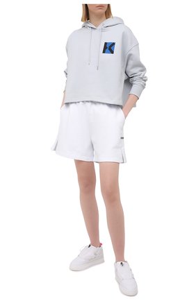 Женский хлопковое худи kenzo sport KENZO светло-серого цвета по цене 32850 руб., арт. FB52SW6264MS | Фото 2 Женский хлопковое худи kenzo sport KENZO светло-серого цвета, арт. FB52SW6264MS | Фото 2
