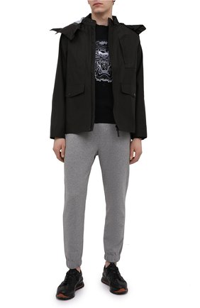 Мужские хлопковые джоггеры KENZO серого цвета по цене 19500 руб., арт. FB55PA7114ML | Фото 2 Мужские хлопковые джоггеры KENZO серого цвета, арт. FB55PA7114ML | Фото 2 (Силуэт М (брюки): Джоггеры; Мужское Кросс-КТ: Брюки-трикотаж; Материал внешний: Хлопок; Длина (брюки, джинсы): Стандартные)
