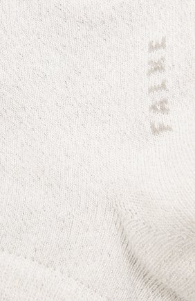 Детские носки FALKE светло-серого цвета, арт. 12154. | Фото 2 (Материал: Текстиль, Хлопок; Региональные ограничения белый список (Axapta Mercury): RU; Кросс-КТ: Носки)