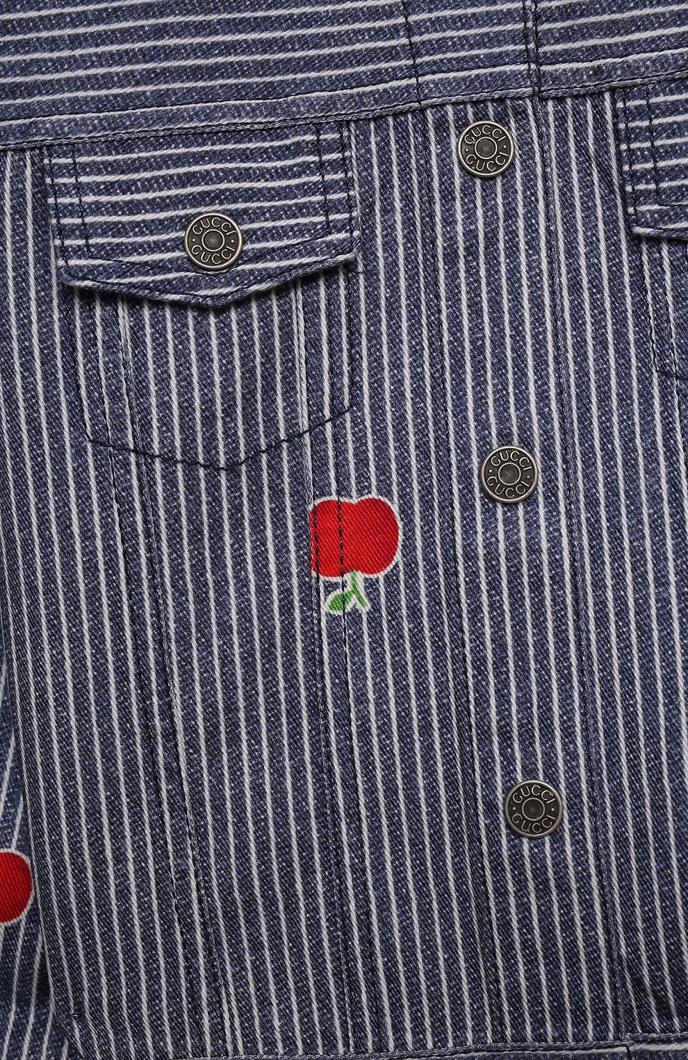 Детского джинсовая куртка GUCCI голубого цвета по цене 41500 руб., арт. 650103/XDBKY | Фото 3 Детского джинсовая куртка GUCCI голубого цвета, арт. 650103/XDBKY | Фото 3