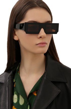 Женские солнцезащитные очки JACQUEMUS черного цвета по цене 0 руб., арт. LES LUNETTES S0LEIL BLACK | Фото 2 Женские солнцезащитные очки JACQUEMUS черного цвета, арт. LES LUNETTES S0LEIL BLACK | Фото 2 (Кросс-КТ: С/з-унисекс; Региональные ограничения белый список (Axapta Mercury): RU; Тип очков: С/з; Оптика Гендер: оптика-унисекс; Очки форма: Прямоугольные)