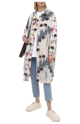 Женский парка alfard MONCLER светло-бежевого цвета по цене 113200 руб., арт. G1-093-1C742-00-5956T | Фото 2 Женский парка alfard MONCLER светло-бежевого цвета, арт. G1-093-1C742-00-5956T | Фото 2