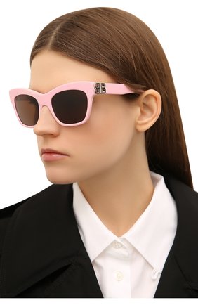 Женские солнцезащитные очки BALENCIAGA розового цвета по цене 29950 руб., арт. 648053/T0001 | Фото 2 Женские солнцезащитные очки BALENCIAGA розового цвета, арт. 648053/T0001 | Фото 2