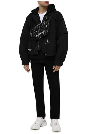 Мужская текстильная поясная сумка wheel BALENCIAGA черного цвета по цене 69950 руб., арт. 533009/H857X | Фото 2 Мужская текстильная поясная сумка wheel BALENCIAGA черного цвета, арт. 533009/H857X | Фото 2 (Материал: Текстиль)