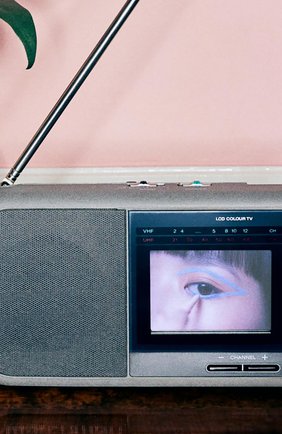 Карандаш для глаз stylo contour des yeux, 1 noir GUCCI бесцветного цвета по цене 2300 руб., арт. 3616302010097 | Фото 9 Карандаш для глаз stylo contour des yeux, 1 noir GUCCI бесцветного цвета, арт. 3616302010097 | Фото 9