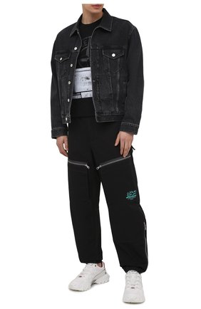 Мужские брюки DIESEL черного цвета по цене 23650 руб., арт. A01601/0ECAQ | Фото 2 Мужские брюки DIESEL черного цвета, арт. A01601/0ECAQ | Фото 2