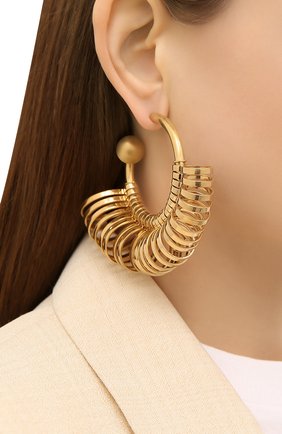 Женские серьги JACQUEMUS золотого цвета по цене 69600 руб., арт. 211JW07 | Фото 2 Женские серьги JACQUEMUS золотого цвета, арт. 211JW07 | Фото 2