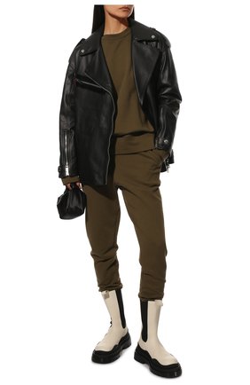 Женские кожаные ботинки bv tire BOTTEGA VENETA белого цвета по цене 89950 руб., арт. 630297/VBS50 | Фото 2 Женские кожаные ботинки bv tire BOTTEGA VENETA белого цвета, арт. 630297/VBS50 | Фото 2