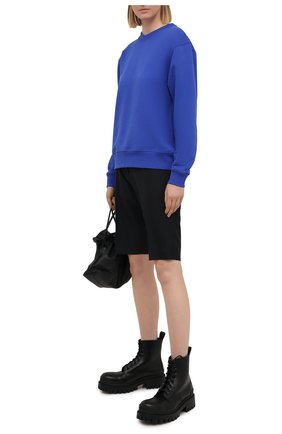 Женский хлопковый свитшот DRIES VAN NOTEN синего цвета по цене 23600 руб., арт. 211-11173-2629 | Фото 2 Женский хлопковый свитшот DRIES VAN NOTEN синего цвета, арт. 211-11173-2629 | Фото 2