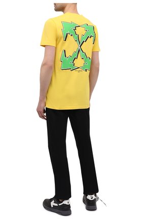 Мужская хлопковая футболка OFF-WHITE желтого цвета по цене 26050 руб., арт. 0MAA027S21JER012 | Фото 2 Мужская хлопковая футболка OFF-WHITE желтого цвета, арт. 0MAA027S21JER012 | Фото 2
