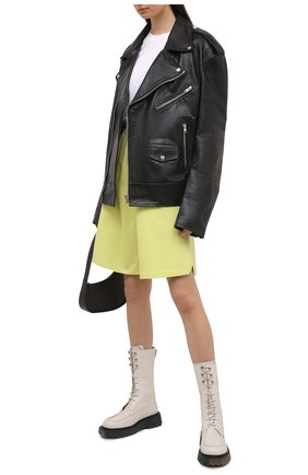 Женские кожаные ботинки OFF-WHITE белого цвета по цене 86550 руб., арт. 0WIE009S21LEA0010300 | Фото 2 Женские кожаные ботинки OFF-WHITE белого цвета, арт. 0WIE009S21LEA0010300 | Фото 2 (Подошва: Платформа; Материал внутренний: Натуральная кожа; Женское Кросс-КТ: Военные ботинки; Каблук высота: Низкий)