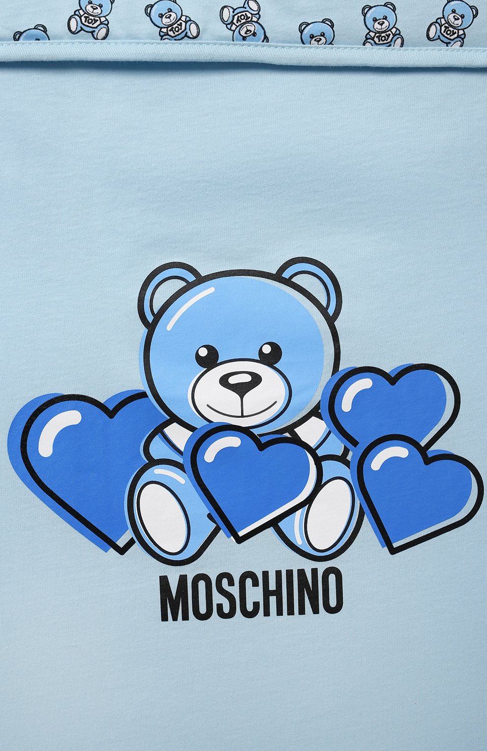 Детский хлопковый конверт MOSCHINO голубого цвета по цене 17350 руб., арт. MXE005/LAA03 | Фото 3 Детский хлопковый конверт MOSCHINO голубого цвета, арт. MXE005/LAA03 | Фото 3