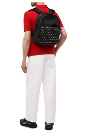 Мужской кожаный рюкзак medusa stud VERSACE черного цвета по цене 143500 руб., арт. DFZ8504/DVTME2 | Фото 2 Мужской кожаный рюкзак medusa stud VERSACE черного цвета, арт. DFZ8504/DVTME2 | Фото 2 (Материал: Натуральная кожа; Размер: large; Сумки: Сумки)