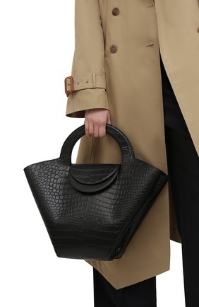 Женский сумка-тоут doll large BOTTEGA VENETA черного цвета по цене 336500 руб., арт. 658516/VA450 | Фото 2 Женский сумка-тоут doll large BOTTEGA VENETA черного цвета, арт. 658516/VA450 | Фото 2 (Сумки-технические: Сумки-шопперы; Ошибки технического описания: Нет ширины; Размер: medium, large; Материал: Натуральная кожа; Региональные ограничения белый список (Axapta Mercury): RU)
