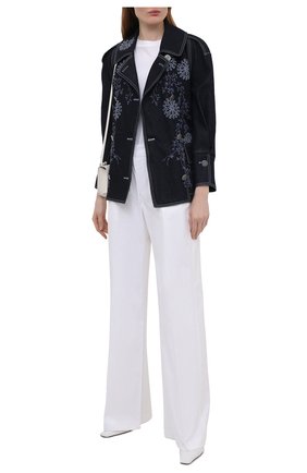 Женская джинсовая куртка GIORGIO ARMANI синего цвета по цене 346000 руб., арт. 1SHGG0KZ/T02DT | Фото 2 Женская джинсовая куртка GIORGIO ARMANI синего цвета, арт. 1SHGG0KZ/T02DT | Фото 2 (Рукава: Длинные; Материал внешний: Хлопок, Деним; Длина (верхняя одежда): Короткие; Стили: Романтичный; Кросс-КТ: Деним, Куртка; Региональные ограничения белый список (Axapta Mercury): RU)