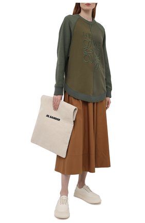 Женский свитшот из хлопка и шерсти LOEWE зеленого цвета по цене 61500 руб., арт. S540Y24J01 | Фото 2 Женский свитшот из хлопка и шерсти LOEWE зеленого цвета, арт. S540Y24J01 | Фото 2 (Длина (для топов): Удлиненные; Материал внешний: Хлопок; Рукава: Длинные; Стили: Спорт-шик; Женское Кросс-КТ: Свитшот-одежда)