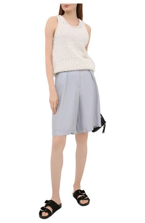 Женские шорты EMPORIO ARMANI светло-голубого цвета по цене 33450 руб., арт. 0NP4ET/02067 | Фото 2 Женские шорты EMPORIO ARMANI светло-голубого цвета, арт. 0NP4ET/02067 | Фото 2 (Материал внешний: Синтетический материал; Стили: Кэжуэл; Женское Кросс-КТ: Шорты-одежда; Кросс-КТ: Широкие; Длина Ж (юбки, платья, шорты): Мини)