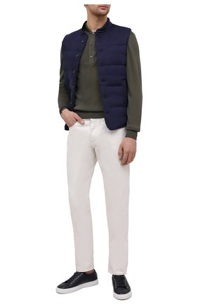 Мужской утепленный жилет CORNELIANI темно-синего цвета по цене 117500 руб., арт. 87CM38-1120159/00 | Фото 2 Мужской утепленный жилет CORNELIANI темно-синего цвета, арт. 87CM38-1120159/00 | Фото 2 (Материал подклада: Синтетический материал; Длина (верхняя одежда): Короткие; Материал внешний: Лен, Шерсть; Кросс-КТ: Куртка; Стили: Кэжуэл)