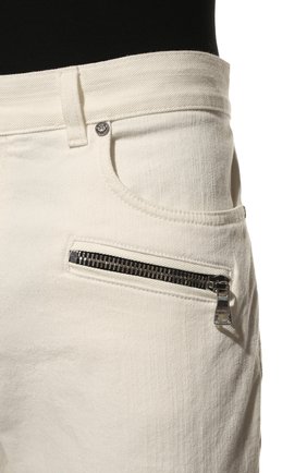 Мужские джинсы BALMAIN белого цвета, арт. VH0MG005/032D | Фото 5 (Силуэт М (брюки): Узкие; Кросс-КТ: Деним; Длина (брюки, джинсы): Стандартные; Стили: Гранж; Материал внешний: Хлопок)
