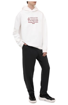 Мужские хлопковые брюки MAISON MARGIELA темно-серого цвета по цене 43900 руб., арт. S50KA0552/S25508 | Фото 2 Мужские хлопковые брюки MAISON MARGIELA темно-серого цвета, арт. S50KA0552/S25508 | Фото 2