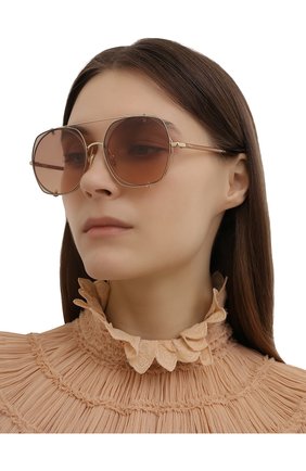 Женские солнцезащитные очки CHLOÉ коричневого цвета, арт. CH0042S | Фото 2 (Тип очков: С/з; Очки форма: Круглые)