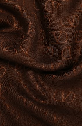 Женский шарф из шелка и шерсти VALENTINO темно-коричневого цвета по цене 36800 руб., арт. VW0ED007/AJB | Фото 2 Женский шарф из шелка и шерсти VALENTINO темно-коричневого цвета, арт. VW0ED007/AJB | Фото 2
