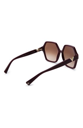 Женские солнцезащитные очки VALENTINO бордового цвета, арт. 4088-513913 | Фото 4 (Региональные ограничения белый список (Axapta Mercury): RU; Тип очков: С/з; Очки форма: Бабочка)