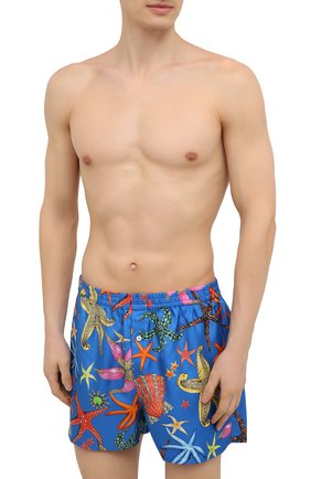 Мужские шелковые боксеры VERSACE синего цвета по цене 43950 руб., арт. AUU05053/1F01193 | Фото 2 Мужские шелковые боксеры VERSACE синего цвета, арт. AUU05053/1F01193 | Фото 2