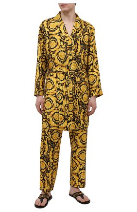 Мужской шелковый халат VERSACE желтого цвета по цене 136500 руб., арт. AUU05062/A232999 | Фото 2 Мужской шелковый халат VERSACE желтого цвета, арт. AUU05062/A232999 | Фото 2