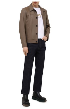 Мужские джинсы LANVIN темно-синего цвета по цене 77500 руб., арт. RM-TR0007-D003-E21 | Фото 2 Мужские джинсы LANVIN темно-синего цвета, арт. RM-TR0007-D003-E21 | Фото 2 (Длина (брюки, джинсы): Стандартные; Материал внешний: Хлопок, Деним; Кросс-КТ: Деним; Стили: Минимализм; Силуэт М (брюки): Широкие)