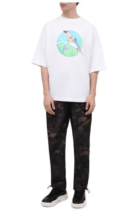 Мужская хлопковая футболка PALM ANGELS белого цвета по цене 25500 руб., арт. PMAA002S21JER0010144 | Фото 2 Мужская хлопковая футболка PALM ANGELS белого цвета, арт. PMAA002S21JER0010144 | Фото 2