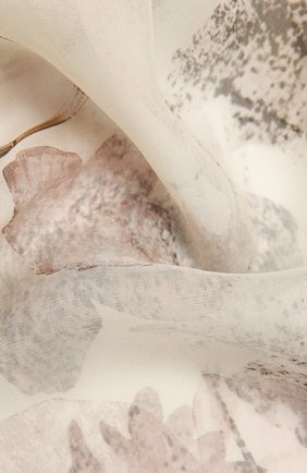 Женский шелковый платок ALEXANDER MCQUEEN серого цвета по цене 33950 руб., арт. 657761/3060Q | Фото 2 Женский шелковый платок ALEXANDER MCQUEEN серого цвета, арт. 657761/3060Q | Фото 2